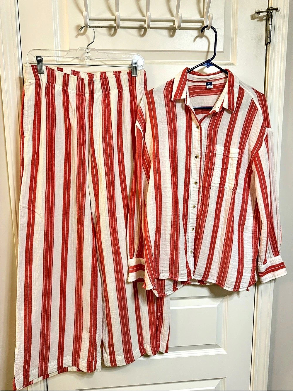 Old Navy Red & White Striped Button-Down Shirt and Wide Leg Pants Set Size M